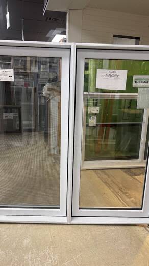 FENETRE BATTANT BLANC 55 1/2 X 53 3/4 X 8