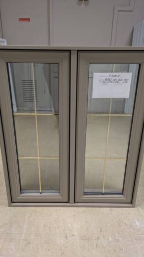 FENETRE BATTANT KAKI HYB. + CARRELAGE LAITON  36 X 41 3/4 X 7 1/4
