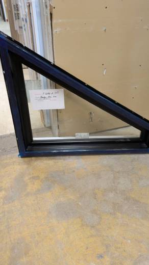 FENETRE TRAPÈZE NOIR PVC 36 X (H1-28 1/8)+(H2-6) X 6 ,  PENTE 7/12, ME 1 PCE