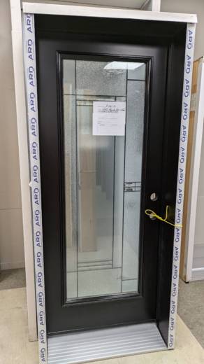 PORTE GAUCHE NOIR + VITRAIL  35 3/4 X 82 3/4 X 10 1/4