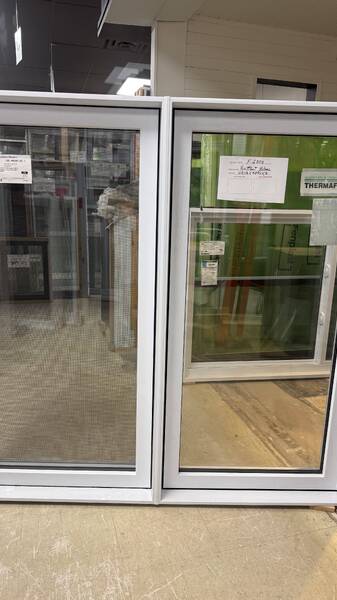 FENETRE BATTANT BLANC 55 1/2 X 53 3/4 X 8