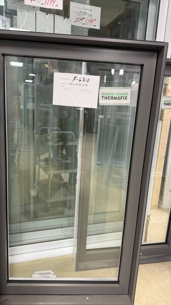 Fenetre battant charbon 32 x 54 1/2 x 5 3/4
