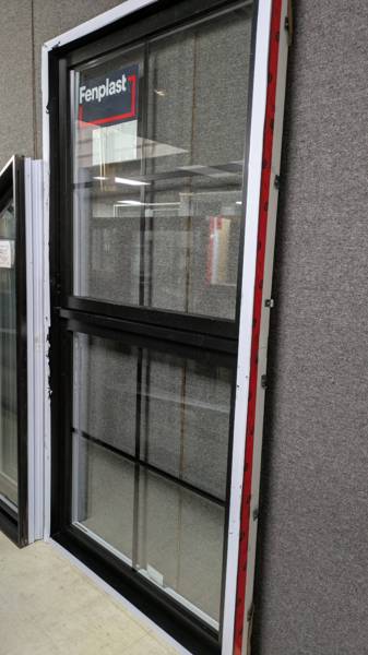 FENETRE FIXE NOIR HYB + CARRELAGE  50 X 98 X 5 3/4, ME 1 PCE
