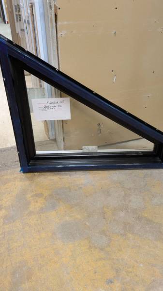 FENETRE TRAPÈZE NOIR PVC 36 X (H1-28 1/8)+(H2-6) X 6 ,  PENTE 7/12, ME 1 PCE