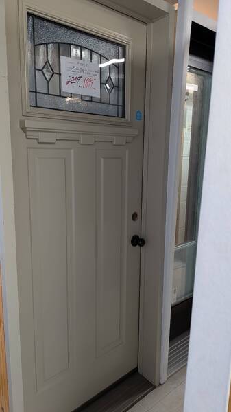 PORTE GAUCHE KAKI 36 1/8 X 82 3/4 X 7 1/4 + TABLETTE DÉCORATIVE ET POIGNÉE